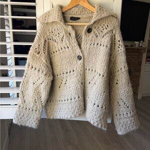 Zara Cozy Cream Knit Sweater